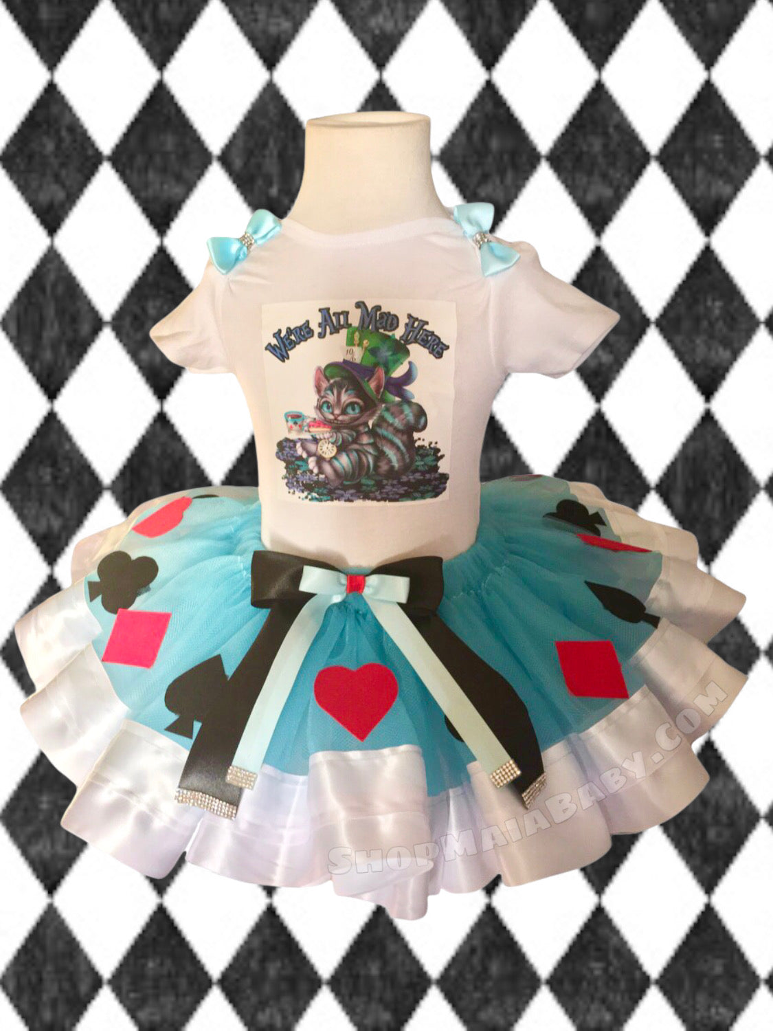 Alice Onederland Birthday Outfit // Alice in Wonderland Outfit